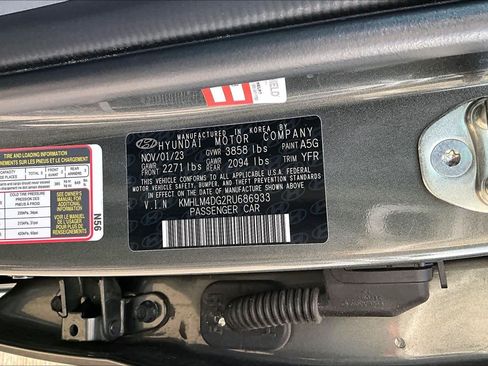 Used 2024 Hyundai Elantra SEL FWD image 37