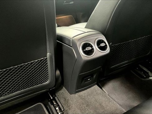 Used 2022 Mercedes-Benz A 220 image 32