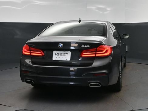 Used 2018 BMW 540i w/ M Sport Package RWD image 7