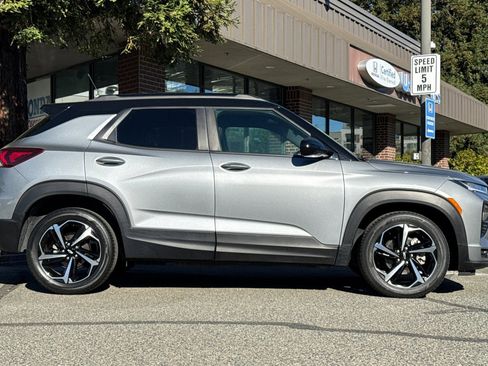 Used 2023 Chevrolet TrailBlazer RS image 3
