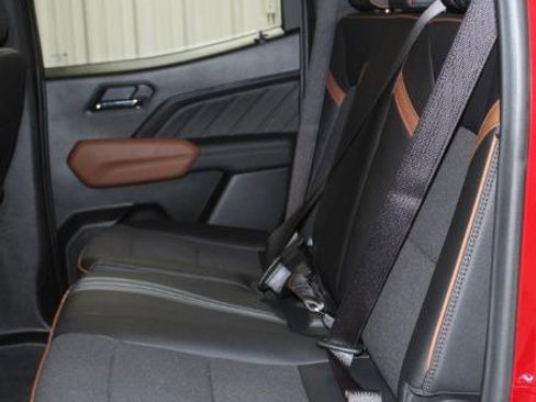 Used 2025 GMC Canyon AT4 image 24