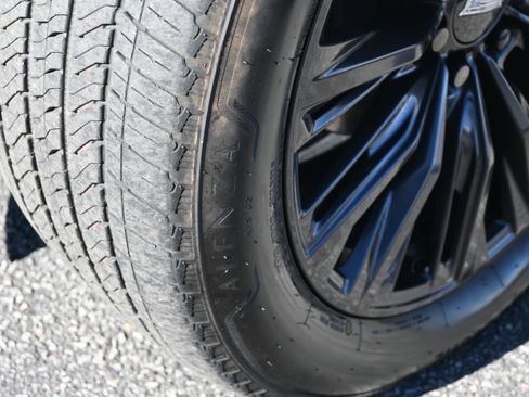 Used 2025 Cadillac Escalade Sport Platinum w/ LPO, ONYX Package image 16