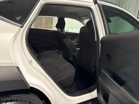Used 2025 Hyundai Kona SEL AWD/4WD image 14
