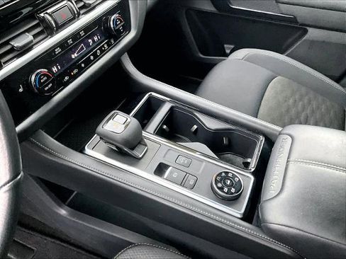 Certified 2024 Nissan Pathfinder SV image 21