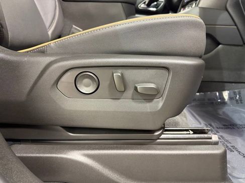 Certified 2024 GMC Yukon AT4 w/ Technology Package AWD/4WD image 32