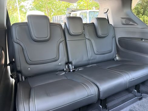 Used 2025 Nissan Armada PRO-4X w/ Pro-4X Premium Package AWD/4WD image 33