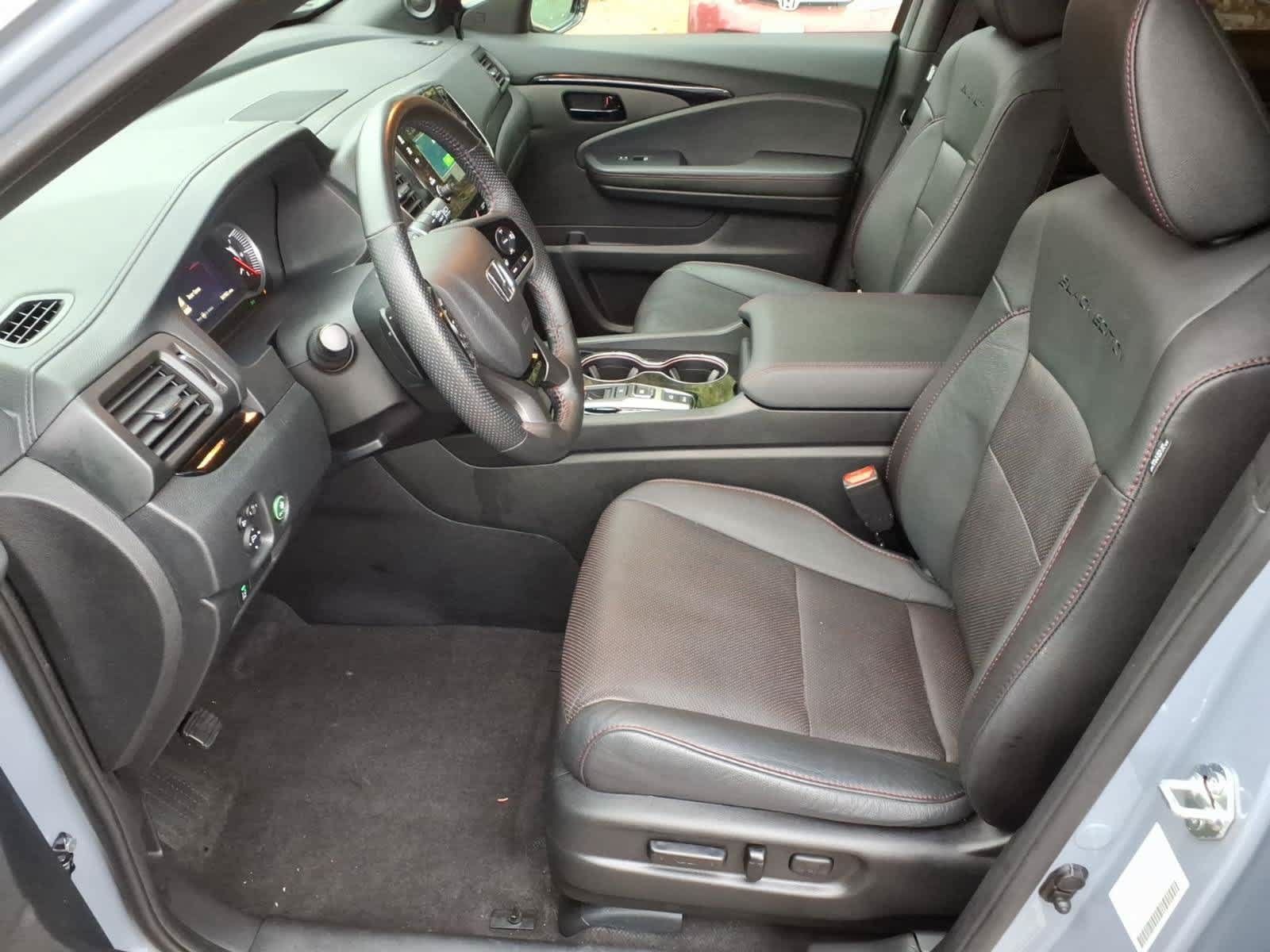 Used 2024 Honda Passport Black Edition image 14