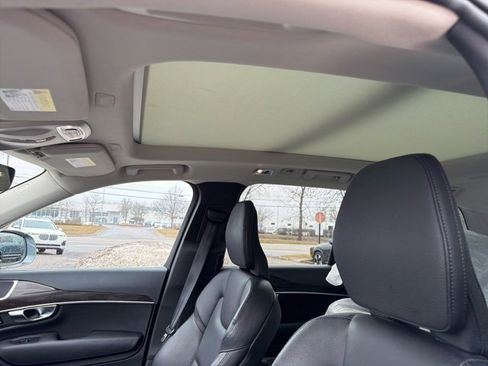 Used 2019 Volvo XC90 T6 Momentum w/ Advanced Package image 7