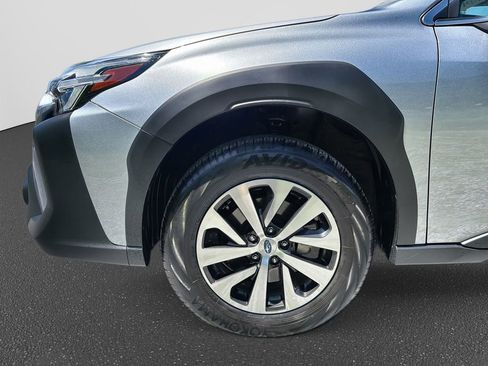 Certified 2025 Subaru Outback Premium AWD/4WD image 14