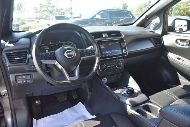Used 2025 Nissan Leaf S FWD image 17