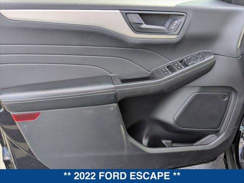 Certified 2022 Ford Escape SE FWD image 10