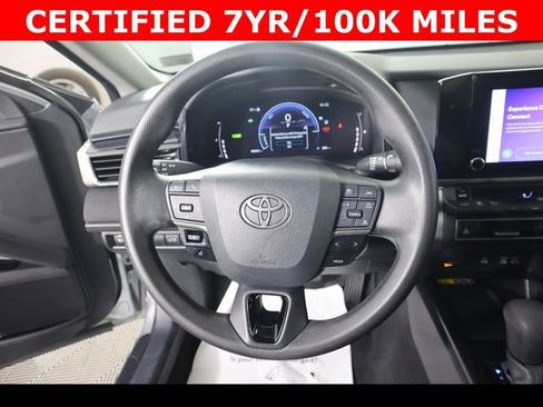 Used 2025 Toyota Camry LE image 22
