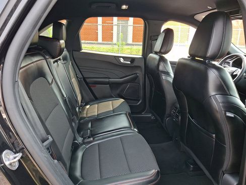 Used 2024 Ford Escape ST-Line AWD/4WD image 15
