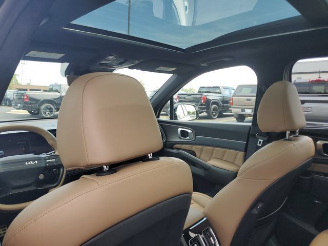 Certified 2026 Kia Sorento SX Prestige w/ Olive Brown Leather Package AWD/4WD image 10