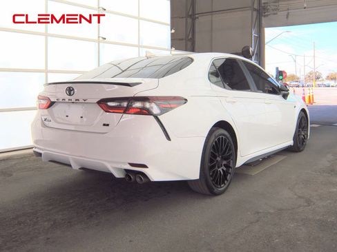 Used 2023 Toyota Camry SE image 6