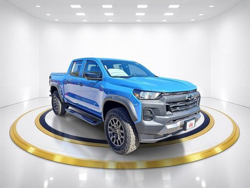 New 2026 Chevrolet Colorado Trail Boss AWD/4WD image 3