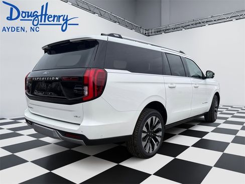 New 2025 Ford Expedition Max Platinum w/ Platinum Ultimate Package image 5