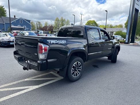 Used 2021 Toyota Tacoma TRD Sport w/ TRD Premium Sport Package AWD/4WD image 9