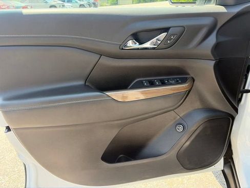 Used 2023 GMC Acadia SLE w/ Driver Convenience Package AWD/4WD image 11