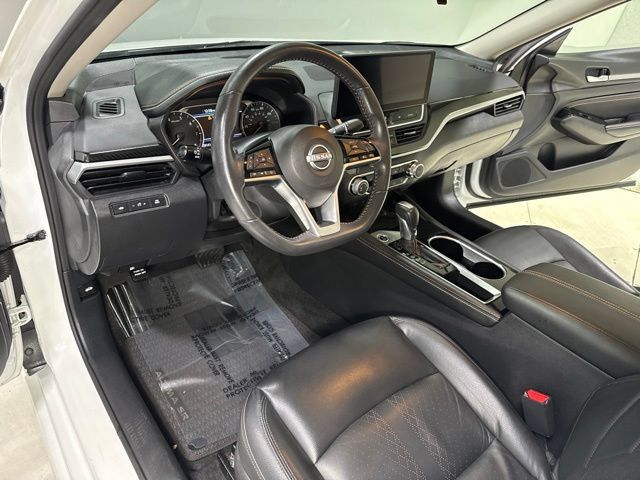 Used 2023 Nissan Altima 2.5 SR w/ SR Premium Package FWD image 14
