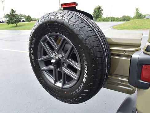 Used 2025 Jeep Wrangler Unlimited Sport AWD/4WD image 32