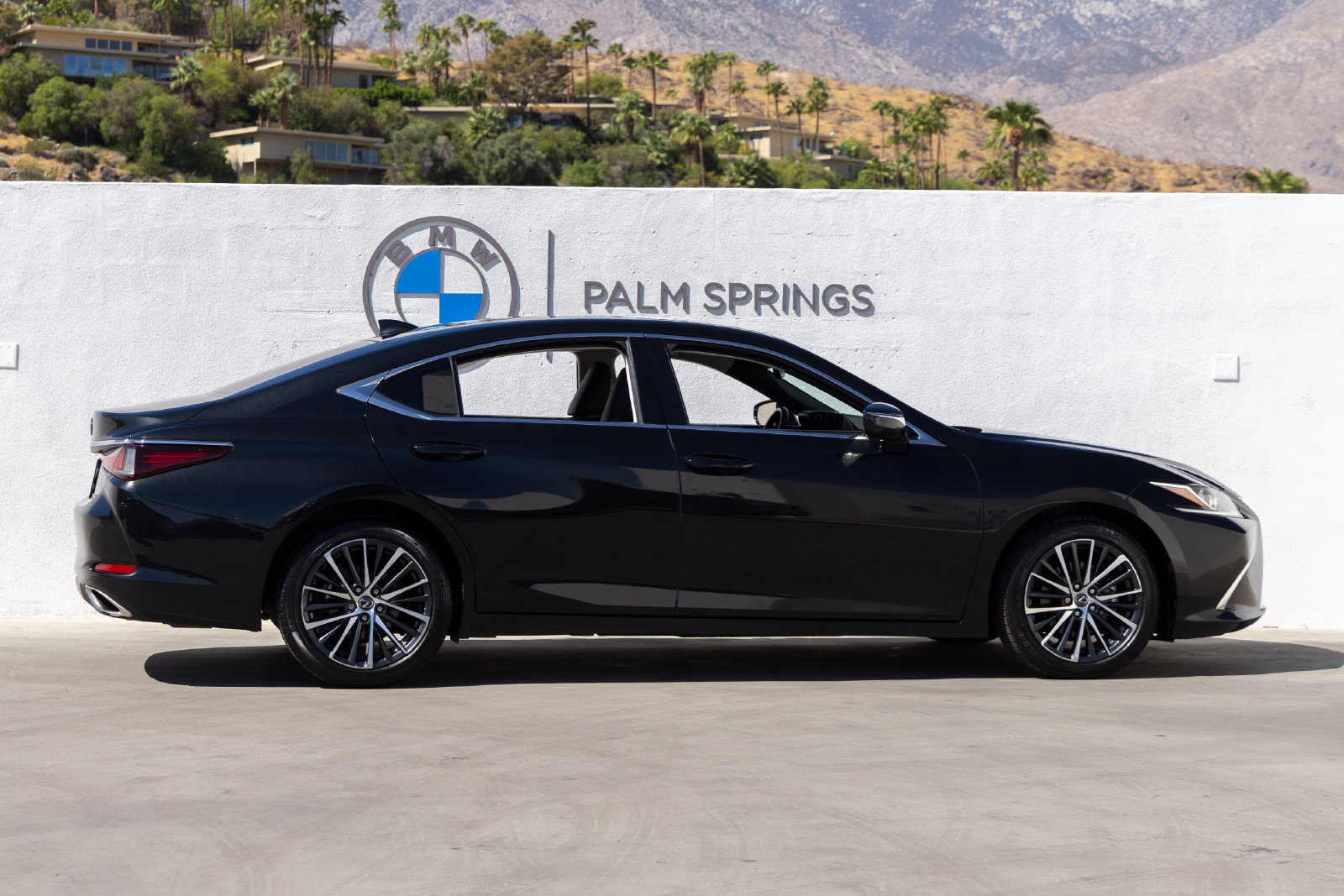 Used 2024 Lexus ES 350 w/ Premium Package FWD image 5