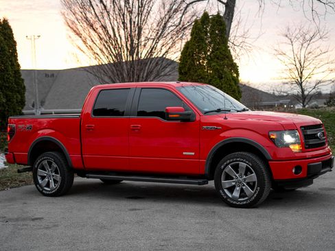 Used 2014 Ford F150 FX4 w/ Equipment Group 402A Luxury image 4