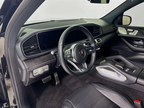 Used 2023 Mercedes-Benz GLS 580 4MATIC image 10