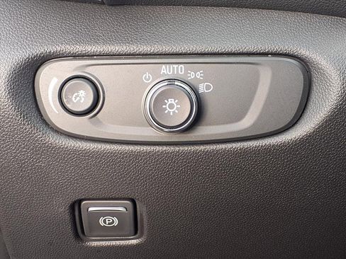 Used 2024 Chevrolet Blazer LT w/ Convenience Package image 10