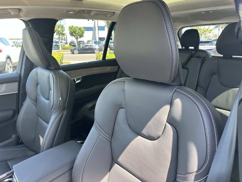 New 2026 Volvo XC90 T8 Ultra w/ Lounge Package AWD/4WD image 13