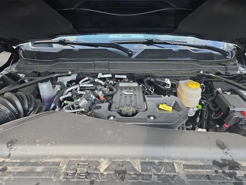 New 2026 RAM 2500 Laramie AWD/4WD image 29
