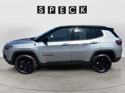 Used 2024 Jeep Compass Trailhawk AWD/4WD image 2