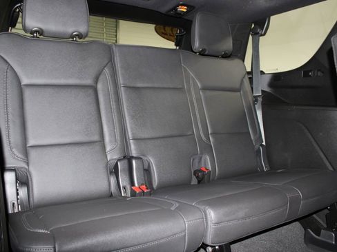 Used 2022 Chevrolet Tahoe Z71 image 31