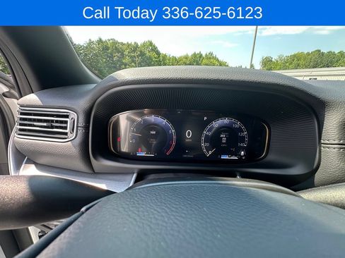 Used 2025 Jeep Wagoneer L Series III w/ Premium Group I AWD/4WD image 20