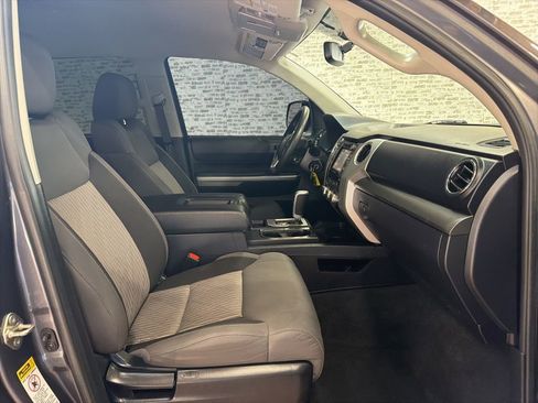 Used 2017 Toyota Tundra SR5 image 11