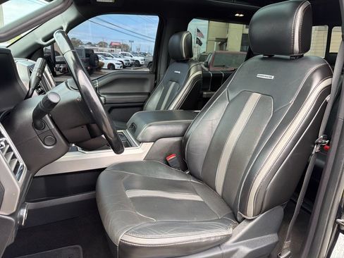 Used 2018 Ford F250 Platinum w/ Platinum Ultimate Package AWD/4WD image 38