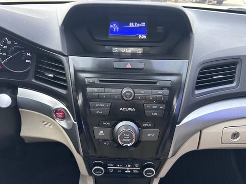 Used 2017 Acura ILX FWD image 19