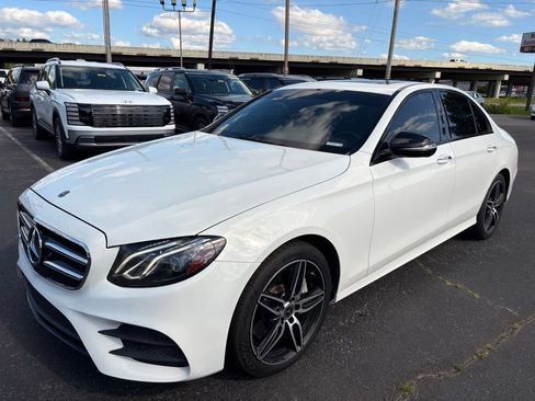 Used 2019 Mercedes-Benz E 300 image 3