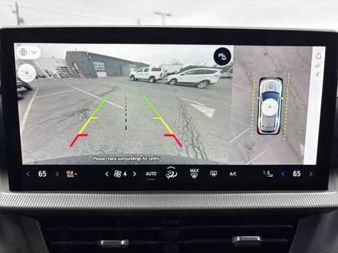 Used 2025 Ford Explorer ST-Line image 33