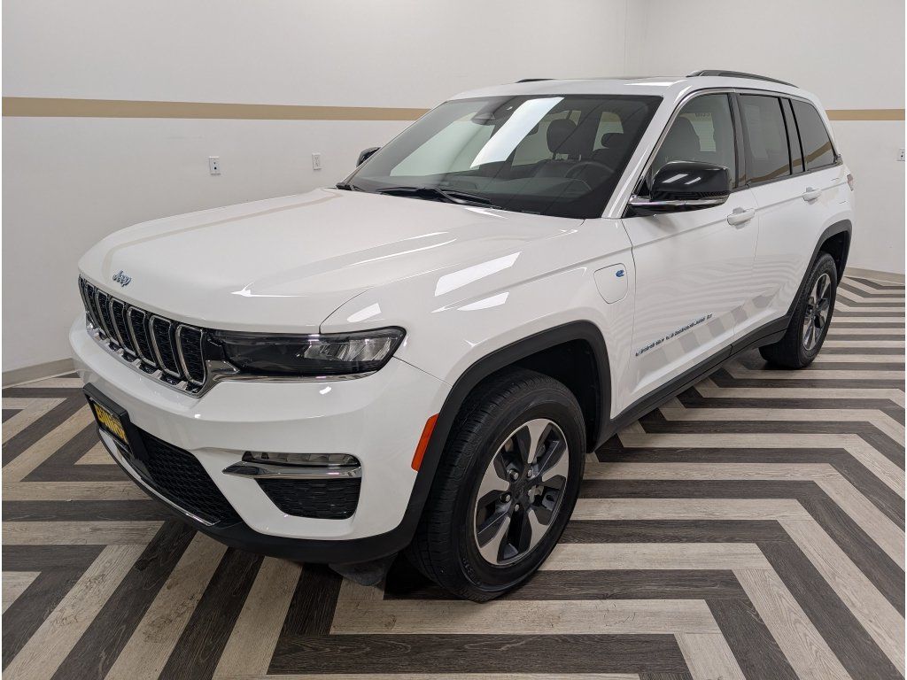 Used 2024 Jeep Grand Cherokee Limited 4xe AWD/4WD image 1