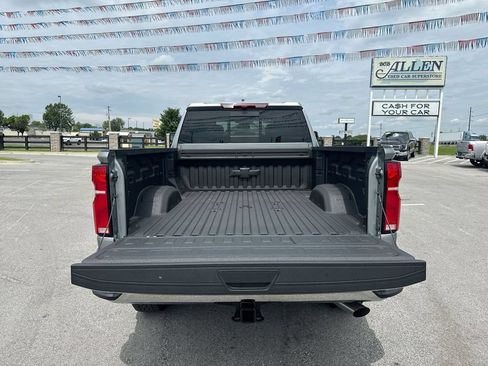Used 2026 Chevrolet Silverado 2500 LTZ w/ LTZ Convenience Package AWD/4WD image 17
