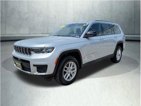 Used 2024 Jeep Grand Cherokee L Laredo AWD/4WD image 1