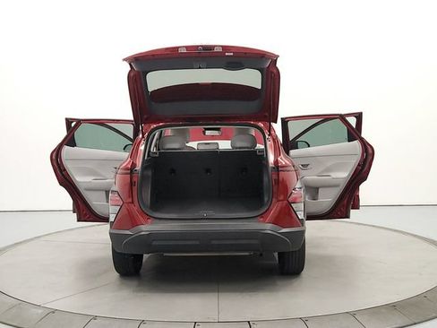 Used 2025 Hyundai Kona SEL FWD image 15