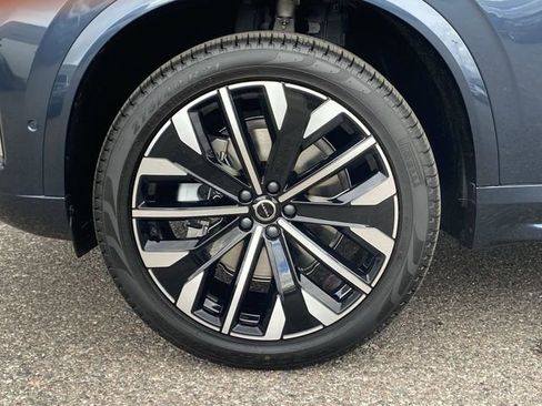 New 2026 Volvo XC90 B6 Plus w/ Protection Package Premier image 11