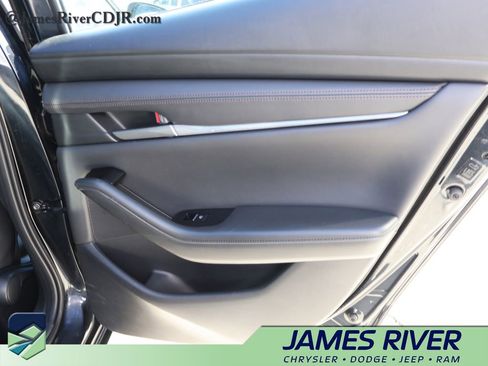 Used 2024 MAZDA MAZDA3 s image 11