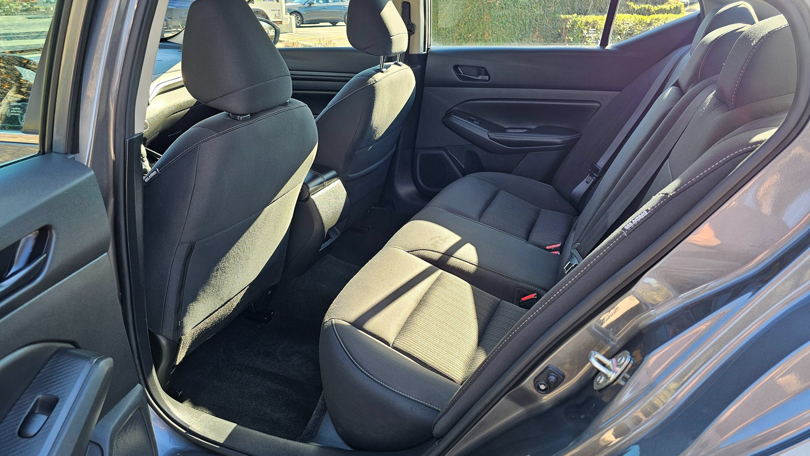 Used 2024 Nissan Altima 2.5 SV FWD image 16