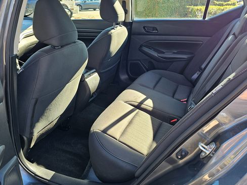 Used 2024 Nissan Altima 2.5 SV image 16