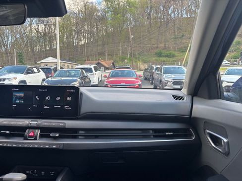 Used 2025 Kia K4 LXS image 35