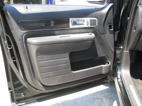 Used 2008 Lincoln MKX 2WD image 8