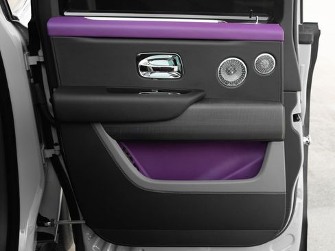 Used 2024 Rolls-Royce Cullinan image 33